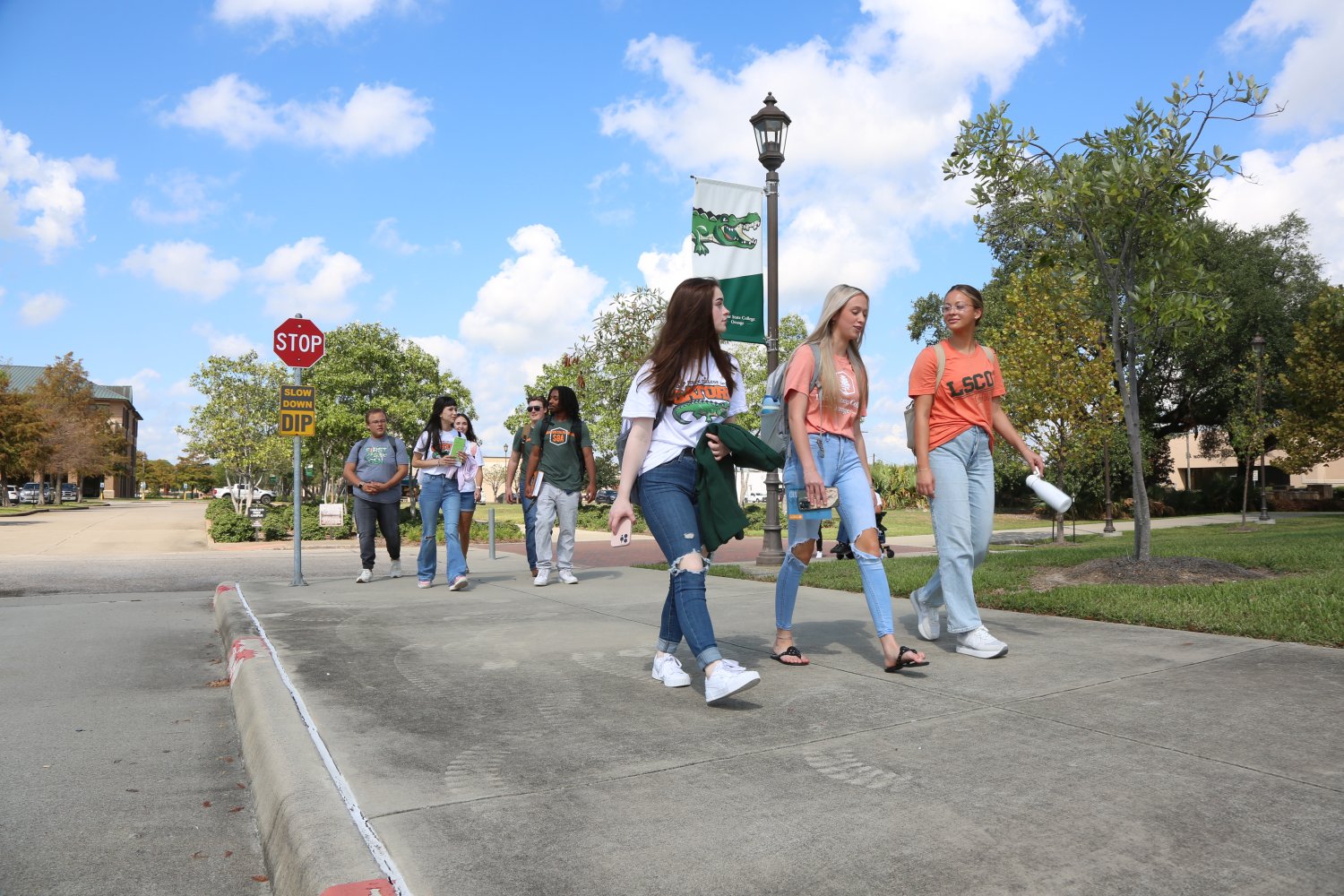 LSCO students walking