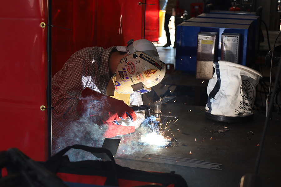 welding student