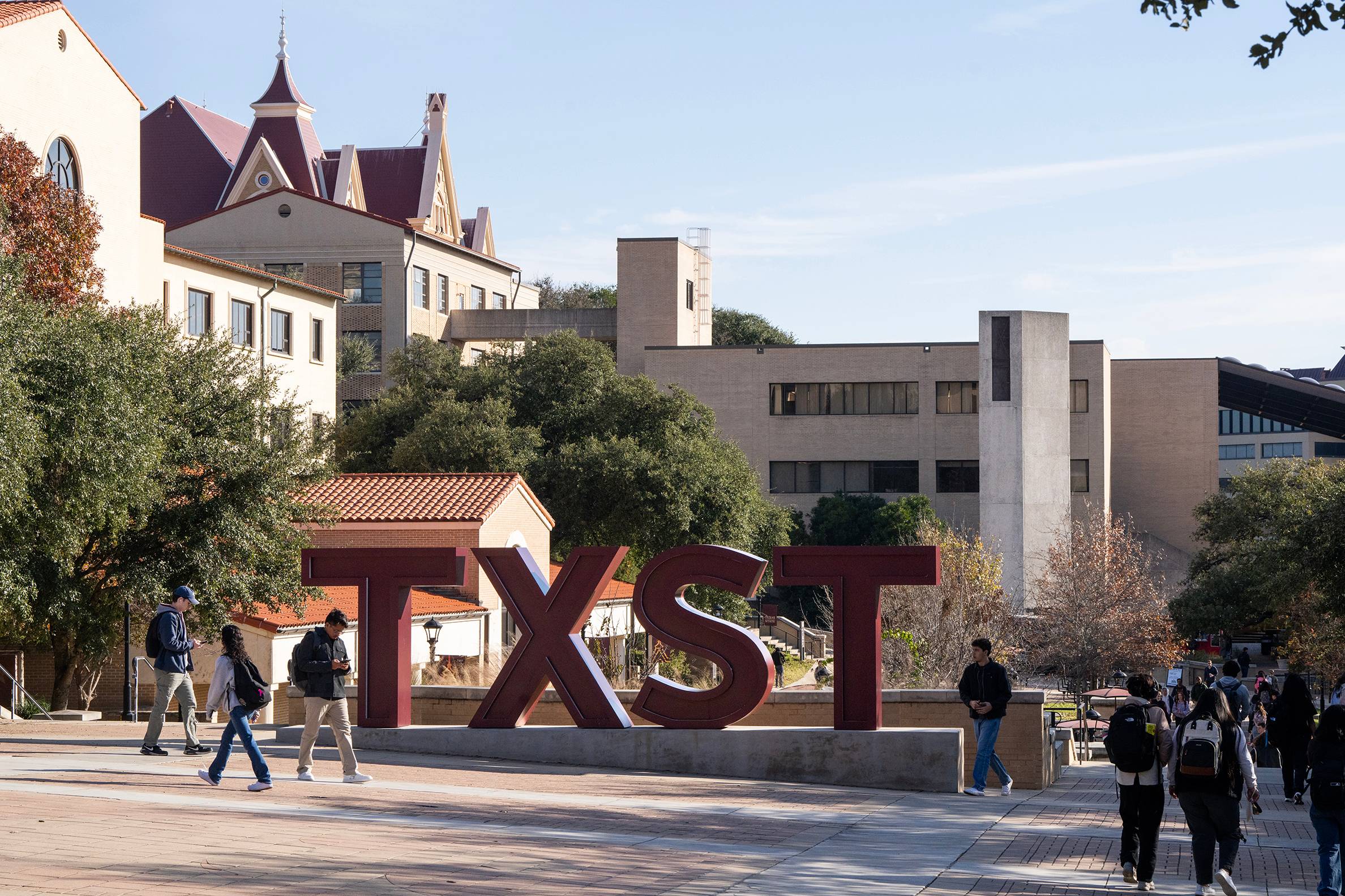 TXST Sign and Students